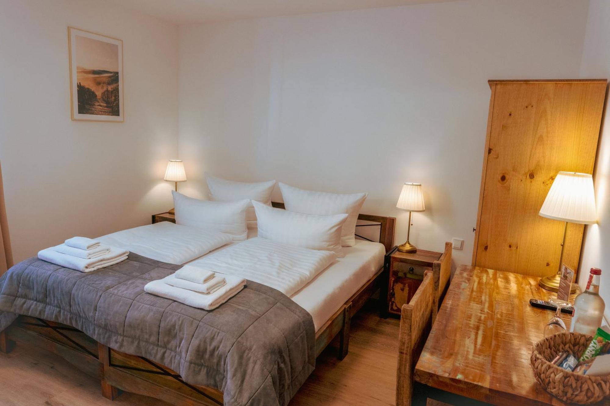 Landhotel Engel & Kreuz Ґаґґенау Екстер'єр фото